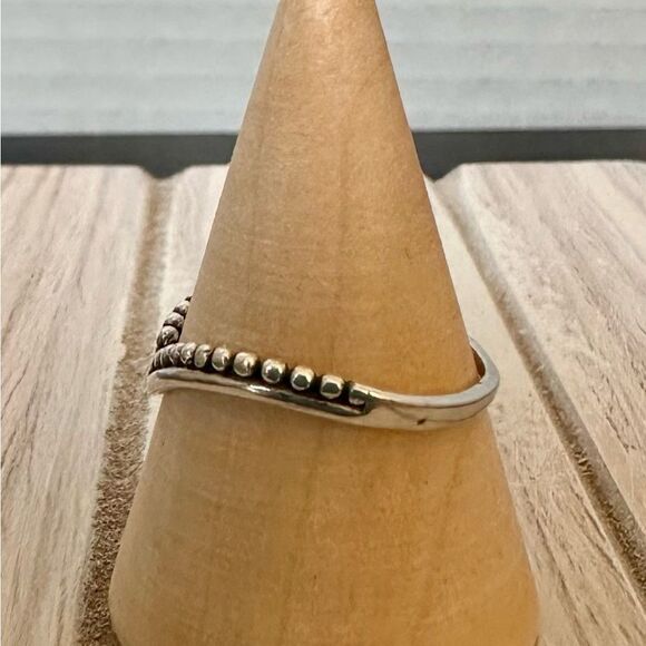 Sterling silver “v” dip ring - Picture 4 of 4